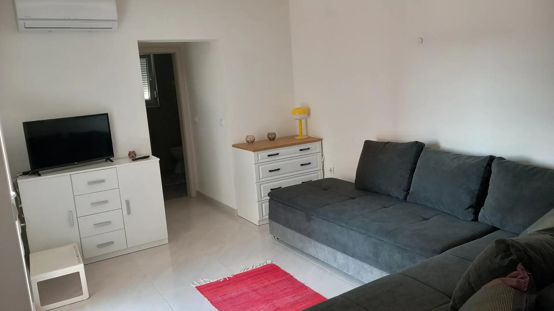 Apartman Dina Peroj Apartment